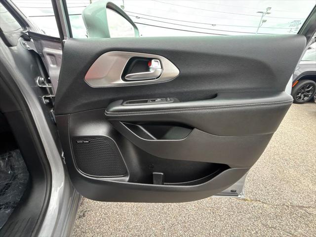2021 Chrysler Pacifica Limited AWD