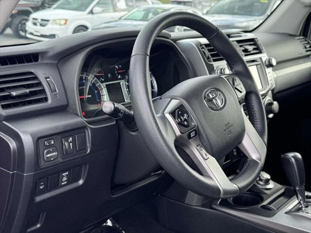 2019 Toyota 4Runner SR5 2019 Toyota 4Runner SR5