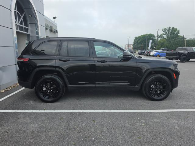 2025 Jeep Grand Cherokee Altitude 4x4 2025 Jeep Grand Cherokee Altitude 4x4
