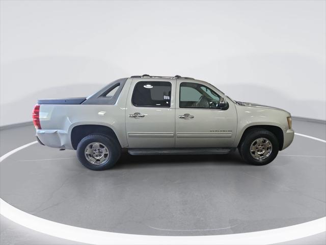 2011 Chevrolet Avalanche LS