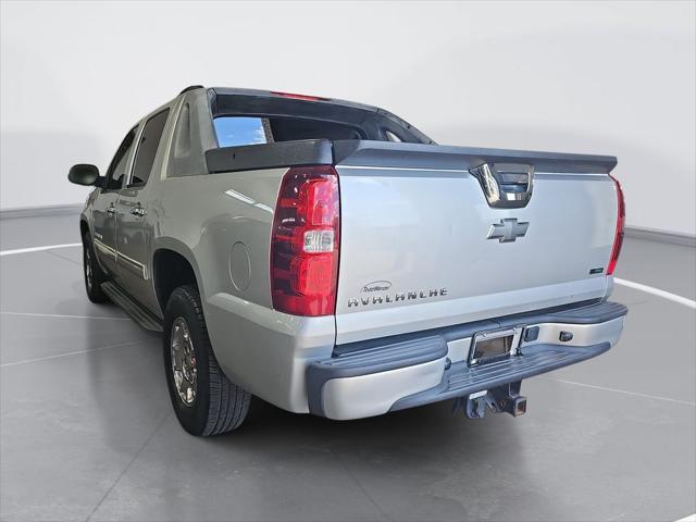 2011 Chevrolet Avalanche LS