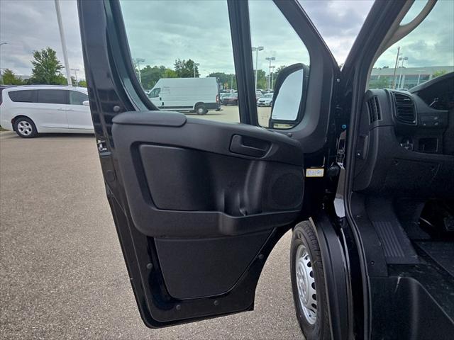 2026 Ram ProMaster Cargo Van Tradesman Low Roof 118 WB w/Pass Seat