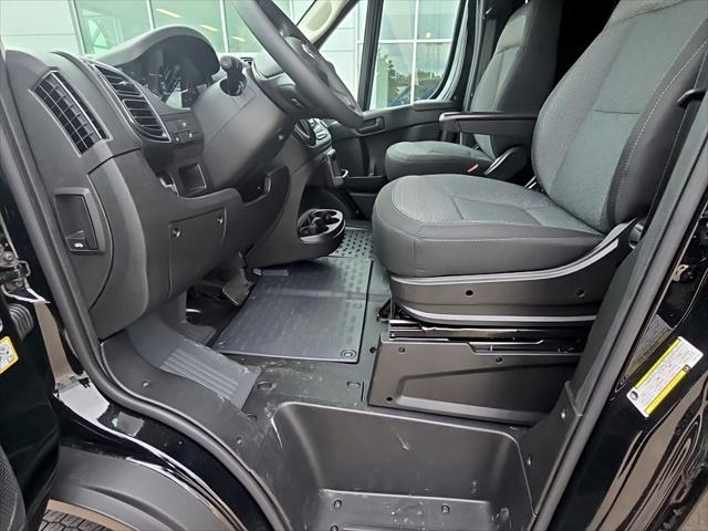 2026 Ram ProMaster Cargo Van Tradesman Low Roof 118 WB w/Pass Seat