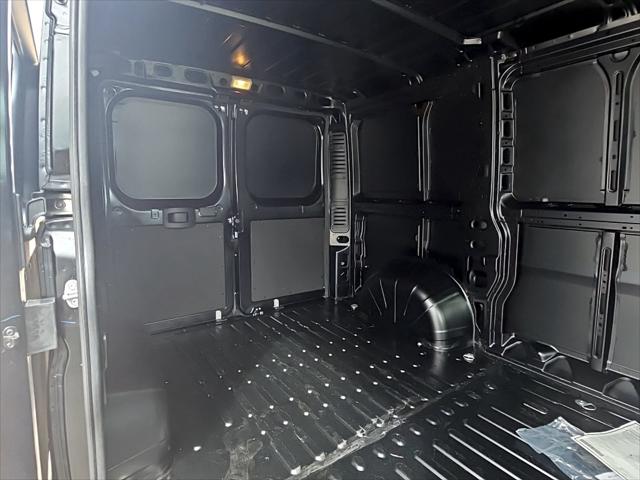 2026 Ram ProMaster Cargo Van Tradesman Low Roof 118 WB w/Pass Seat