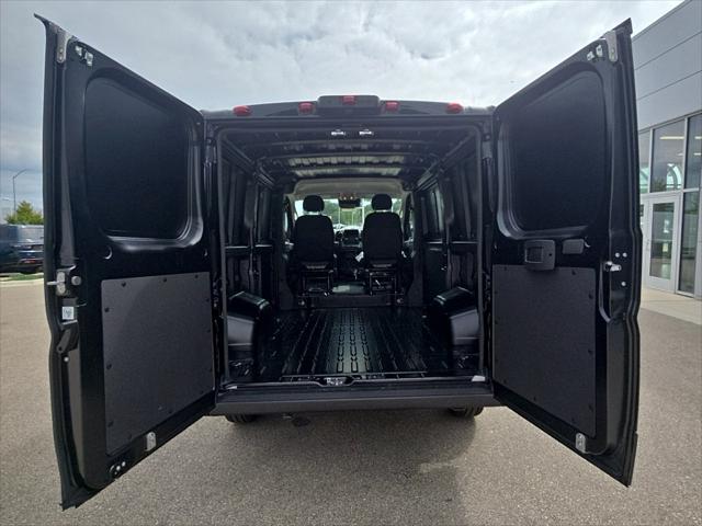 2026 Ram ProMaster Cargo Van Tradesman Low Roof 118 WB w/Pass Seat