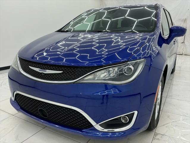 2020 Chrysler Pacifica Touring for sale in Cincinnati, OH