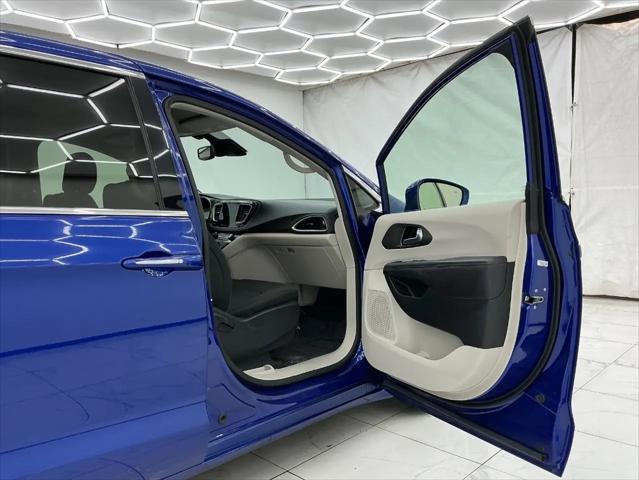 2020 Chrysler Pacifica Touring