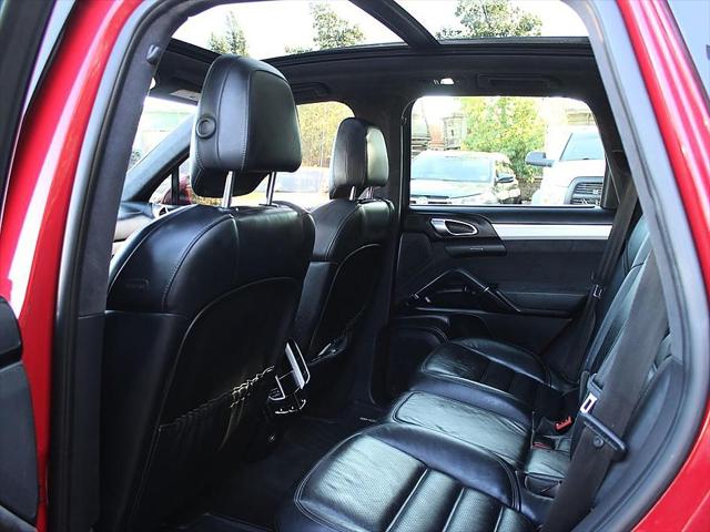 2016 Porsche Cayenne GTS