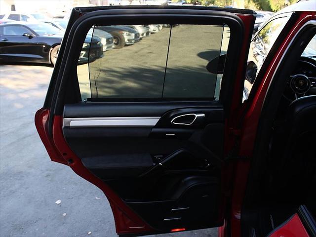 2016 Porsche Cayenne GTS