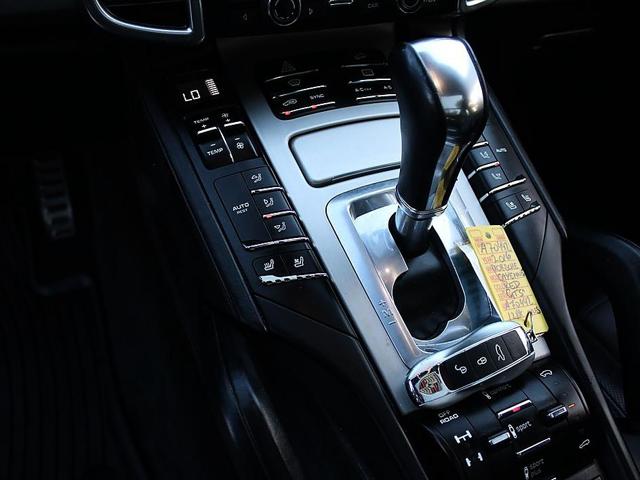 2016 Porsche Cayenne GTS