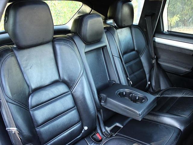 2016 Porsche Cayenne GTS