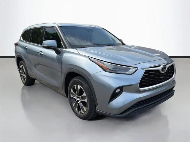 2022 Toyota Highlander XLE for sale in Fort Lauderdale, FL