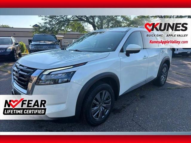 2024 Nissan Pathfinder SV 4WD for sale in Apple Valley, MN