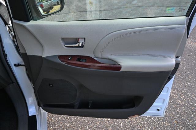 2011 Toyota Sienna Limited 7-Passenger