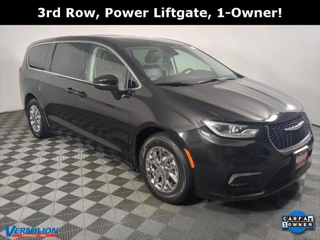 2023 Chrysler Pacifica Touring L for sale in Tilton, IL