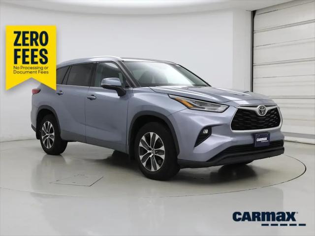 2021 Toyota Highlander XLE for sale in Smithtown, NY