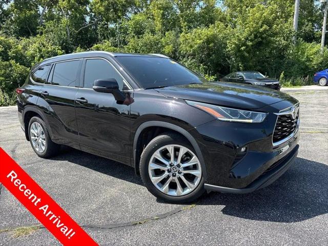 2021 Toyota Highlander Limited for sale in Milwaukee, WI