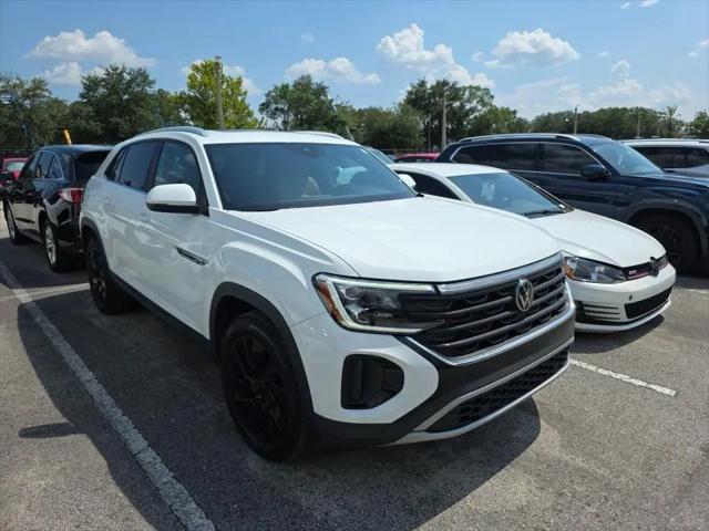 2024 Volkswagen Atlas Cross Sport 2.0T SE w/Technology for sale in Naples, FL