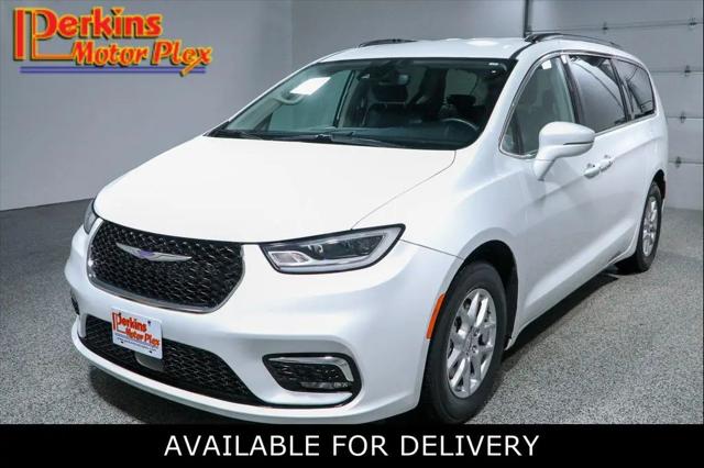 2022 Chrysler Pacifica Touring L for sale in Mayfield, KY
