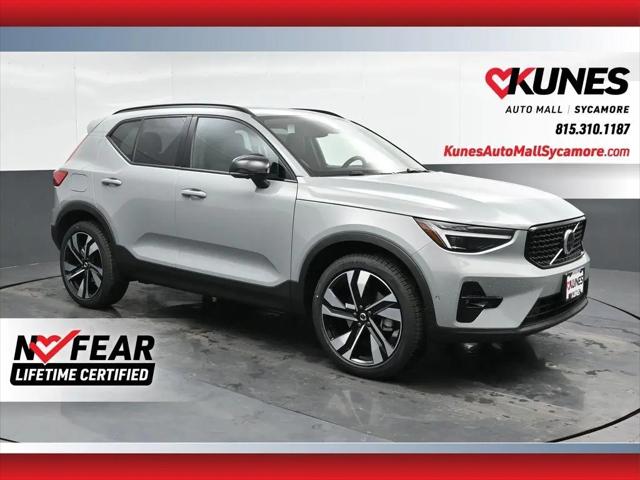 2025 Volvo XC40 B5 Ultra Dark Theme for sale in Sycamore, IL