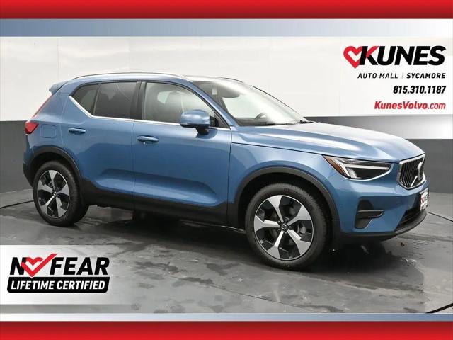 2025 Volvo XC40 B5 Core Bright Theme for sale in Sycamore, IL