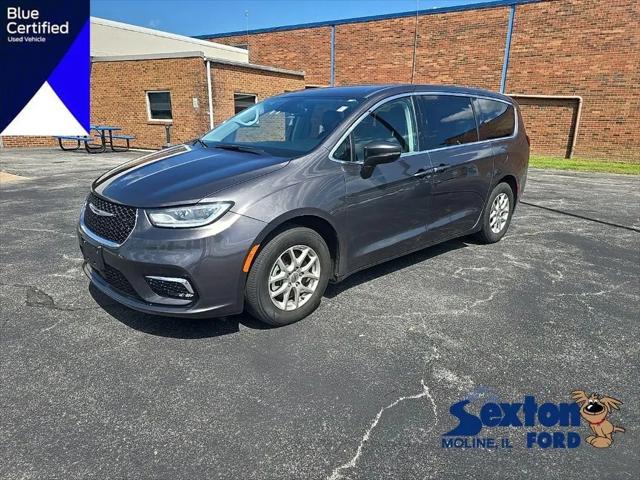 2023 Chrysler Pacifica Touring L for sale in Moline, IL