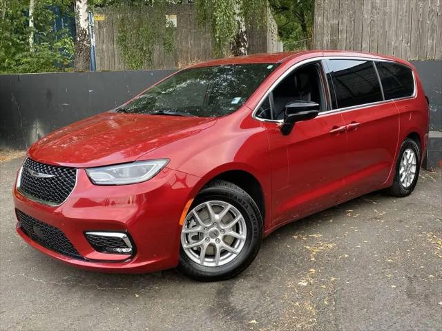 2025 Chrysler Pacifica Select for sale in Portland, OR