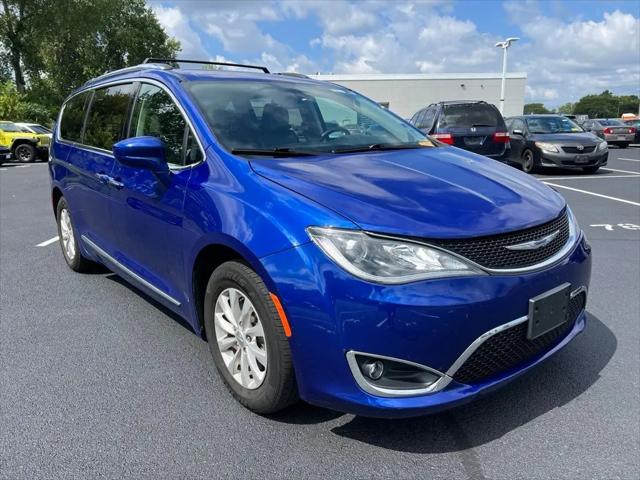 2019 Chrysler Pacifica Touring L for sale in Glendale, WI