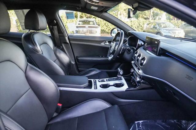 2022 Kia Stinger GT1