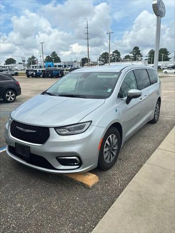 2023 Chrysler Pacifica Hybrid Touring L for sale in Ozark, AL