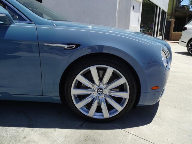 2014 Bentley Flying Spur Sedan