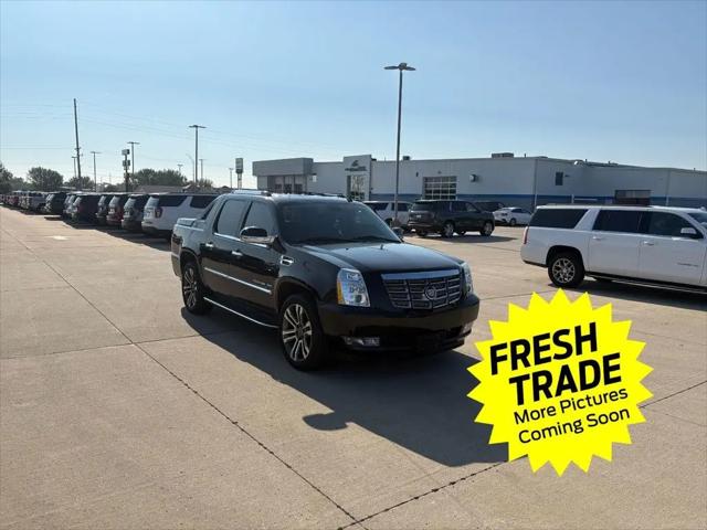 2013 Cadillac Escalade EXT Luxury for sale in Charles City, IA