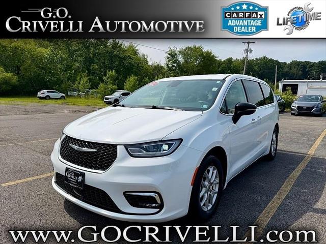 2024 Chrysler Pacifica Touring L for sale in New Castle, PA