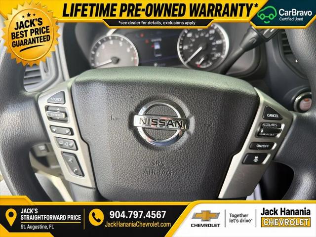 2022 Nissan Titan Crew Cab SV 4x2