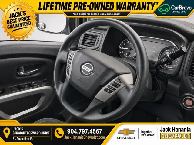 2022 Nissan Titan Crew Cab SV 4x2
