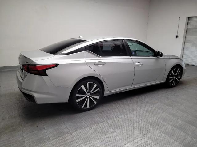 2021 Nissan Altima SR FWD
