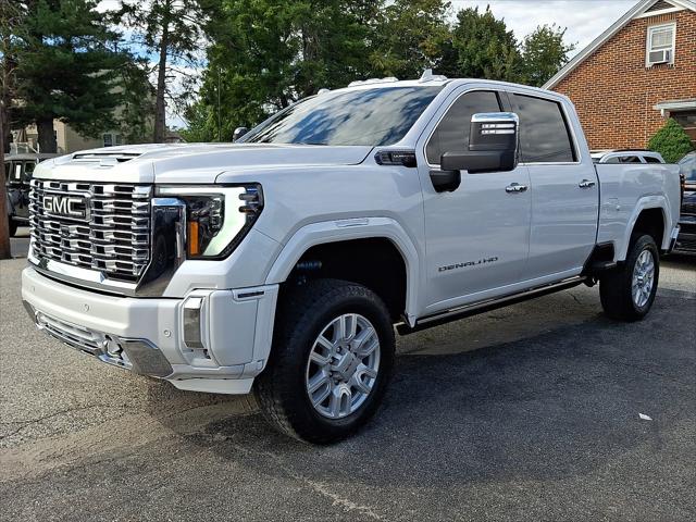 2025 GMC Sierra 2500HD 4WD Crew Cab Standard Bed Denali Ultimate
