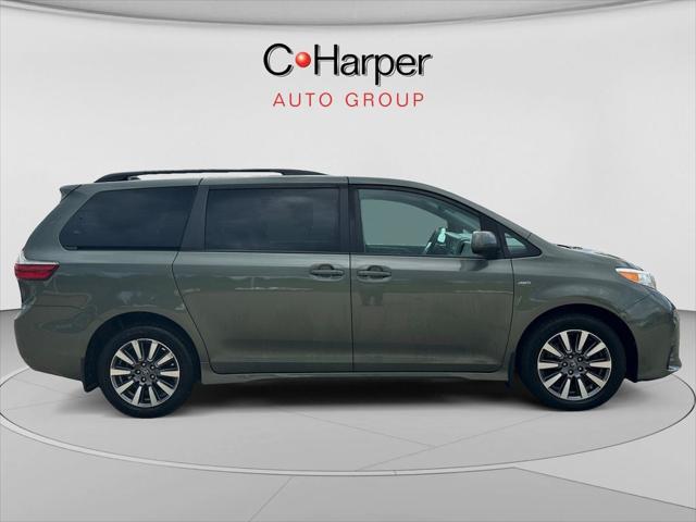 2020 Toyota Sienna LE