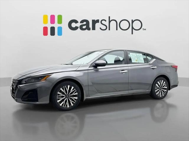 2023 Nissan Altima SV FWD for sale in Glen Mills, PA