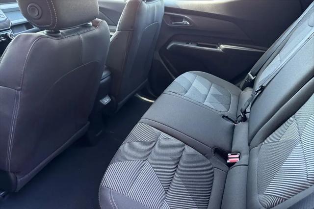 2027 Chevrolet Bolt LT FWD