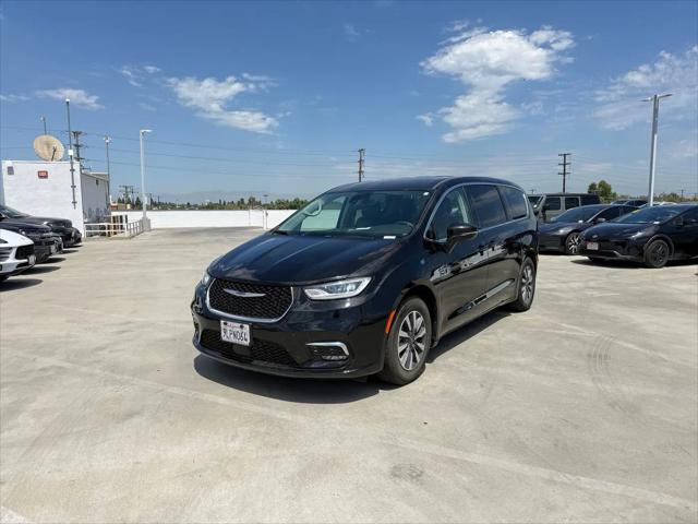 2024 Chrysler Pacifica Hybrid Select for sale in Long Beach, CA