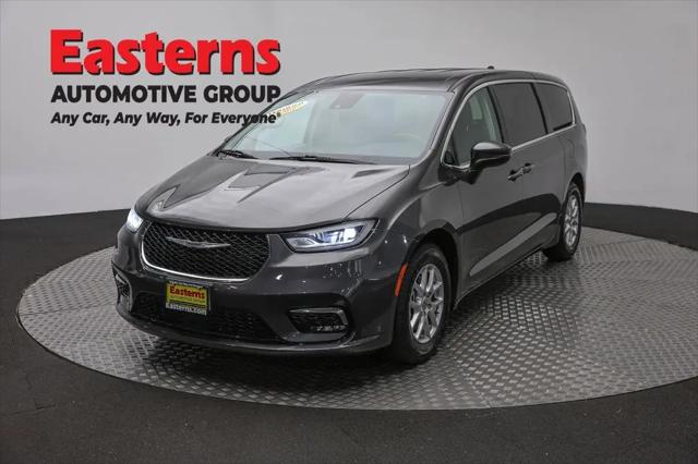 2023 Chrysler Pacifica Touring L for sale in Laurel, MD