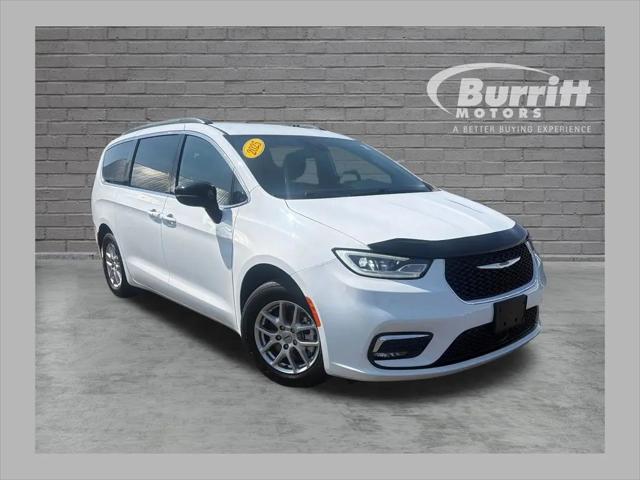 2025 Chrysler Pacifica Select for sale in Oswego, NY