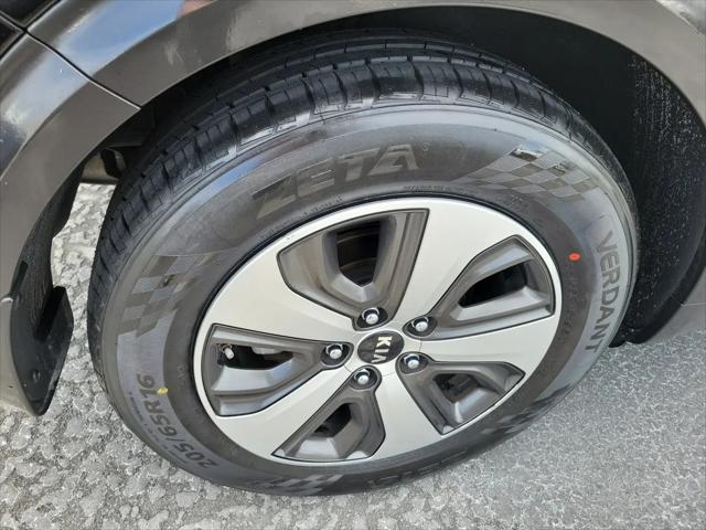 2017 Kia Niro LX