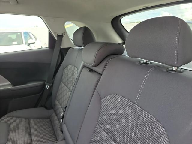 2017 Kia Niro LX