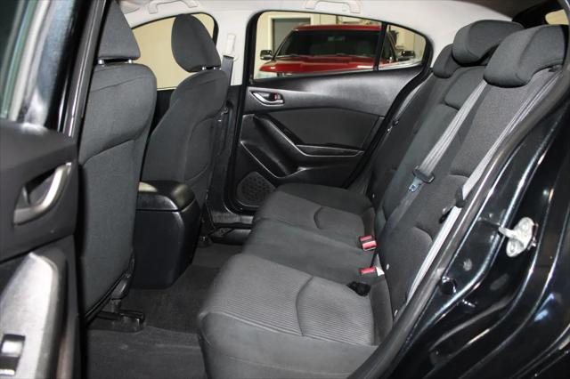 2016 Mazda Mazda3 i Sport
