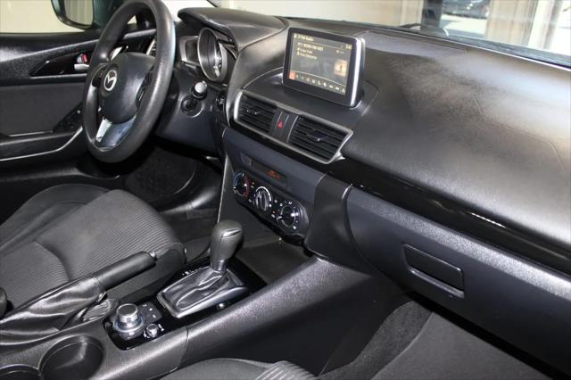 2016 Mazda Mazda3 i Sport