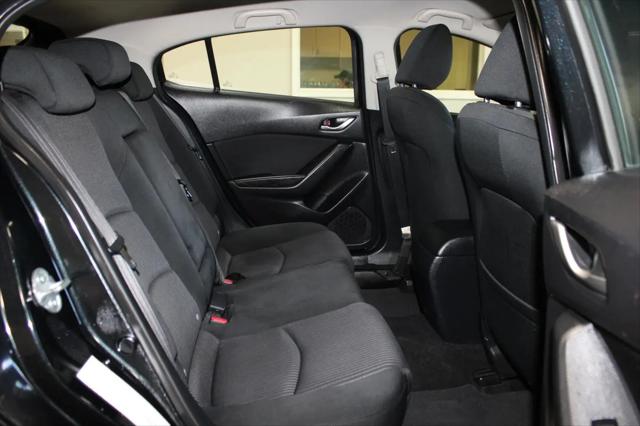 2016 Mazda Mazda3 i Sport