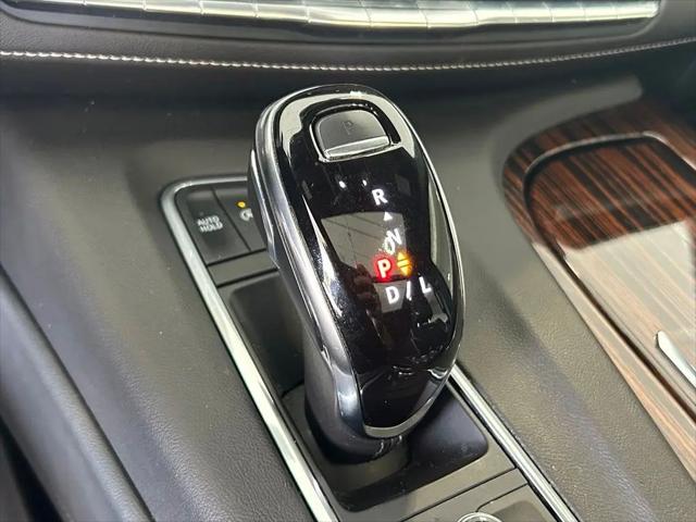 2022 Cadillac Escalade 2WD Premium Luxury