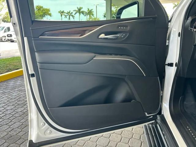 2022 Cadillac Escalade 2WD Premium Luxury
